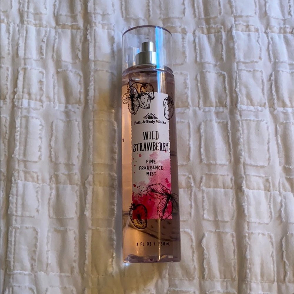 Bath & Body Works Wild Strawberry Spray